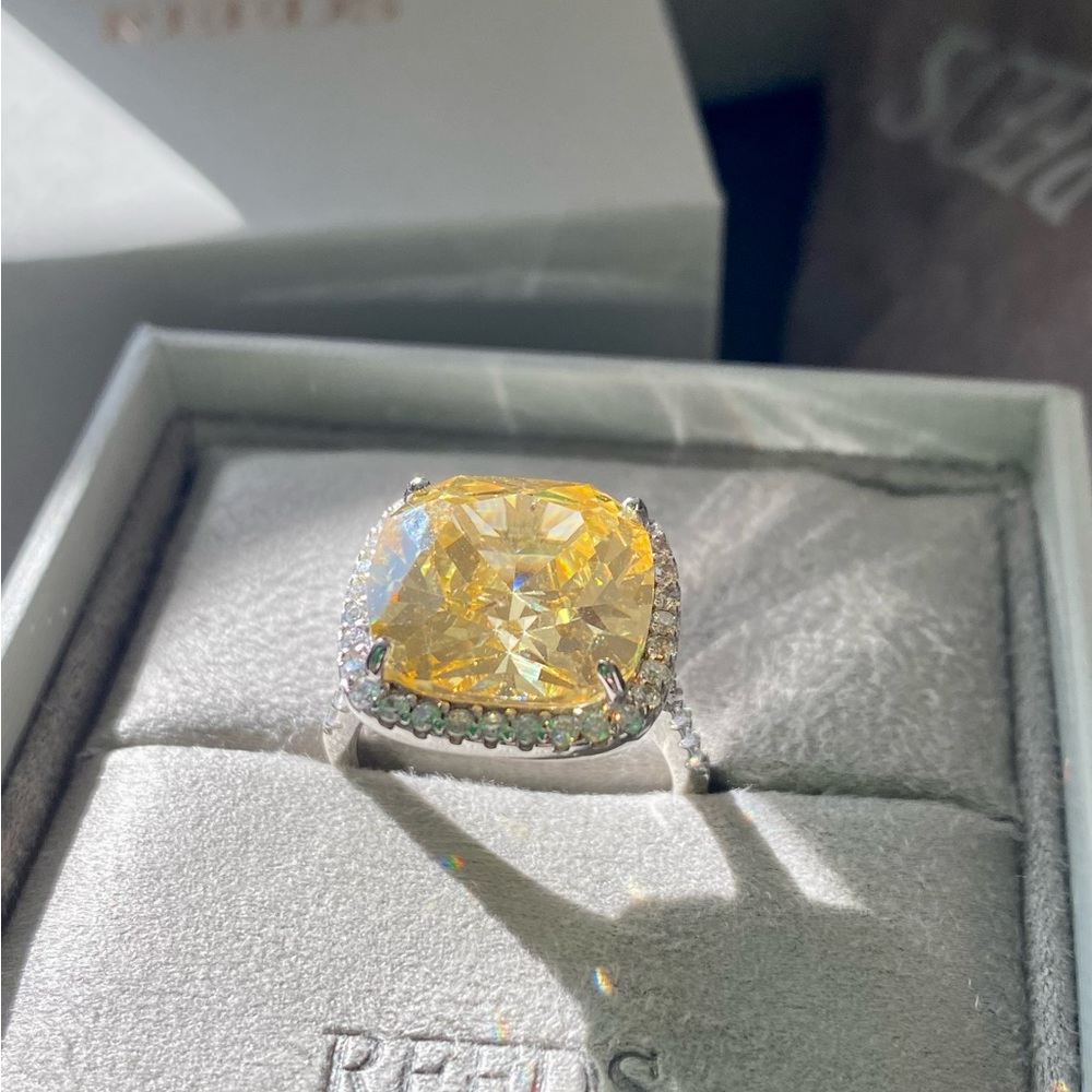 Yellow Sapphire silver 925 great condition size 7